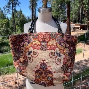 VINTAGE carpet bag